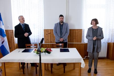 PIVKA PODPIS POGODBE DVORANA ŠMIHEL 14.4.2022 - Valter Leban-8012